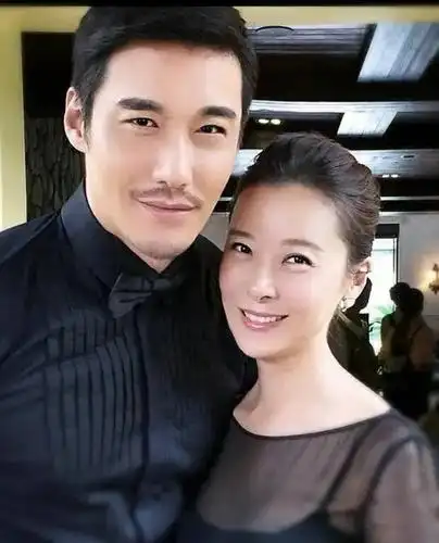 49岁胡兵感情坎坷前女友削发为尼与柯蓝恋情成谜至今单身