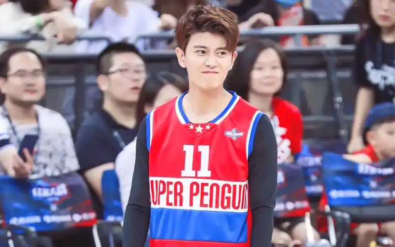 篮球任嘉伦_哔哩哔哩_bilibili