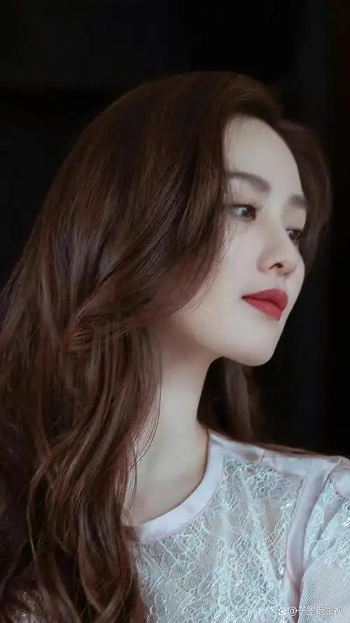 刘诗诗休闲生活照美丽动人魅力无限