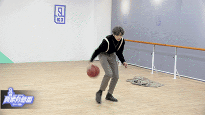 小奇独家福利 | 蔡徐坤的这些瞬间,你一定没看过!