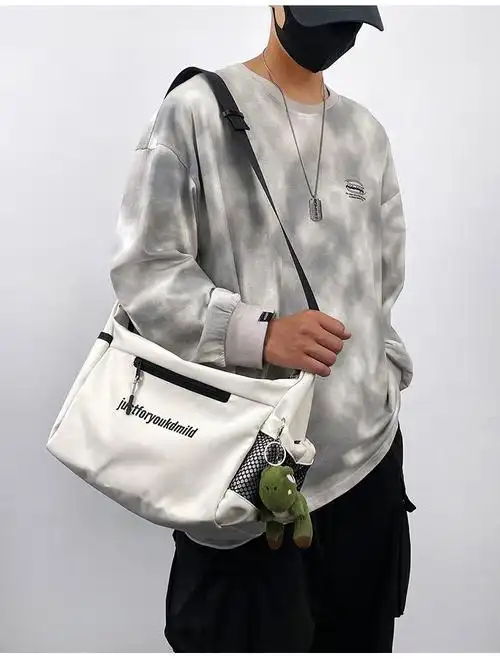 0kg店铺:圣迪凯千谷丽专卖店商品编号:10062942885439商品名称:斜挎包