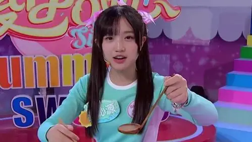 夏日甜心费沁源cut萌妹子反差开挂吃面化身美食博主狂圈粉