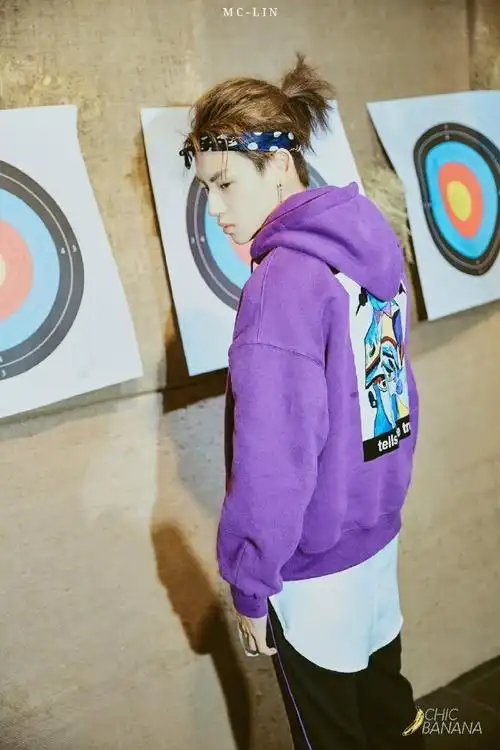 小鬼王琳凯江苏卫视跨年演唱会