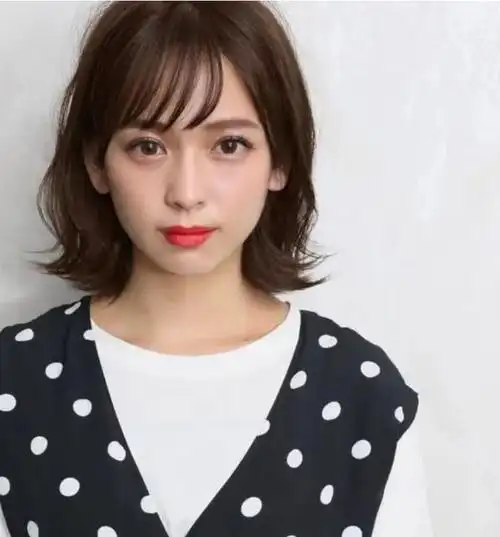 原创mslynn开学发型如何选这四种发型简单又有气质