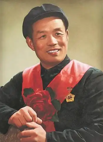 上世纪60年代,大北照相馆拍摄的一名劳动英雄肖像.