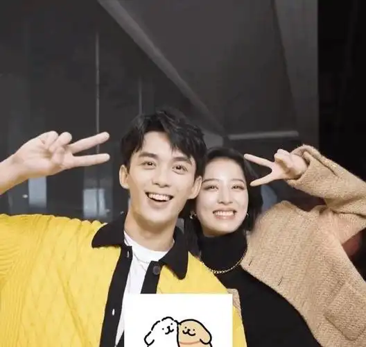 《周雨彤:与肖战共同北漂,是多年好友,她是谁?