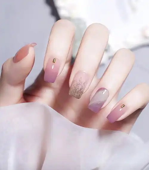 敲火ins风巨显白美甲|夏日冰透渐变,芝芝葡萄的酸甜美丽看不腻