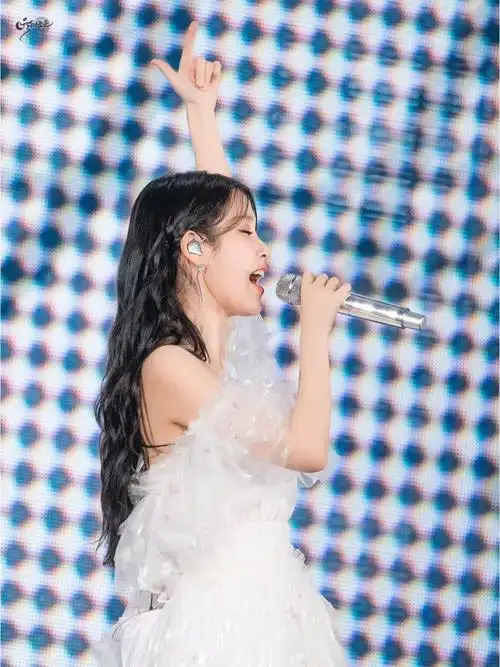 iu李知恩 蚕室演唱会