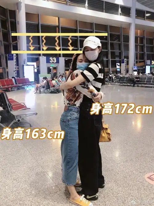 话说朱莉原本以为王霏霏的身高至少170cm以上,直到看到她和身高172cm