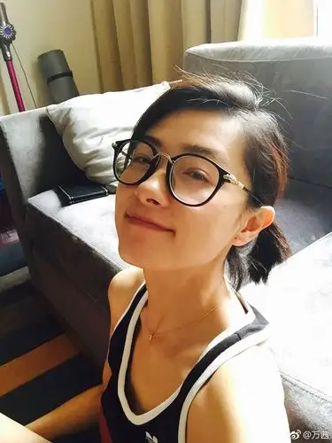 万茜拍别人vs万茜拍自个儿