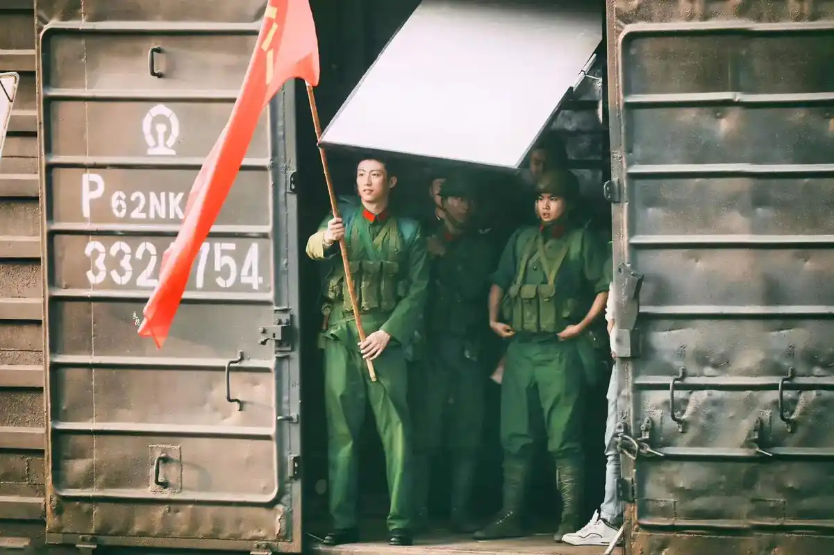 黄景瑜 #黄景瑜军装适配度 #黄景瑜高粱 #黄景瑜王牌部队 - 兑趑