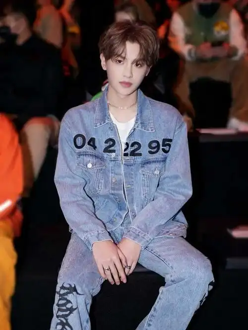 黄明昊要进电影组,迪丽热巴新戏上线,蔡徐坤也是妈宝男|宋茜|杨紫