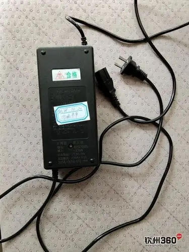 出闲置的60v电车充电器,刚买得几天,原来买65元,现价40出售,保修还有