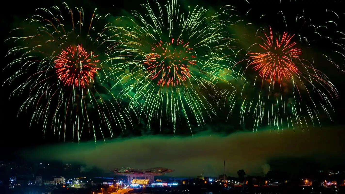 浏阳首届湘赣艺术焰火秀.