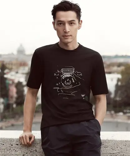 emporioarmani发布胡歌特别限量款t恤