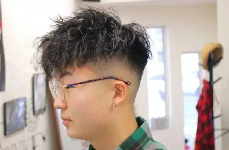 2021流行男士烫发