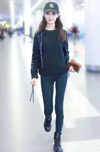 陈钰琪全身照精美陈钰琪现代照