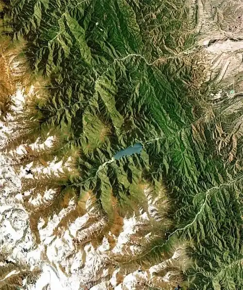 湖(高分二号拍摄)吉林长白山天池(高分二号拍摄)北京颐和园(高分二