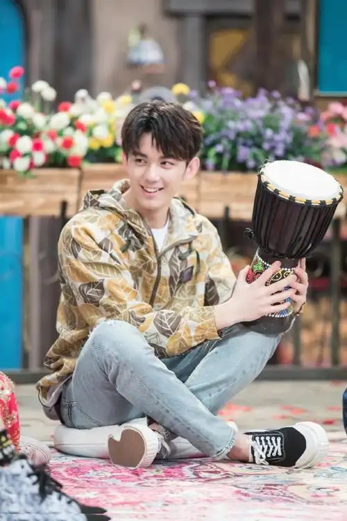 本期节目圆了吴磊三个梦,节目也逐渐的步入尾声,期待之后的几期,吴磊