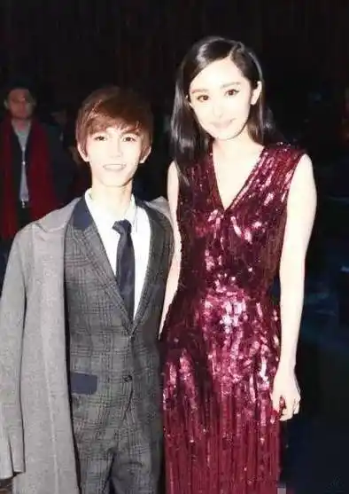 郭敬明杨幂尴尬走红毯身高到杨幂鼻子求郭敬明心里阴影