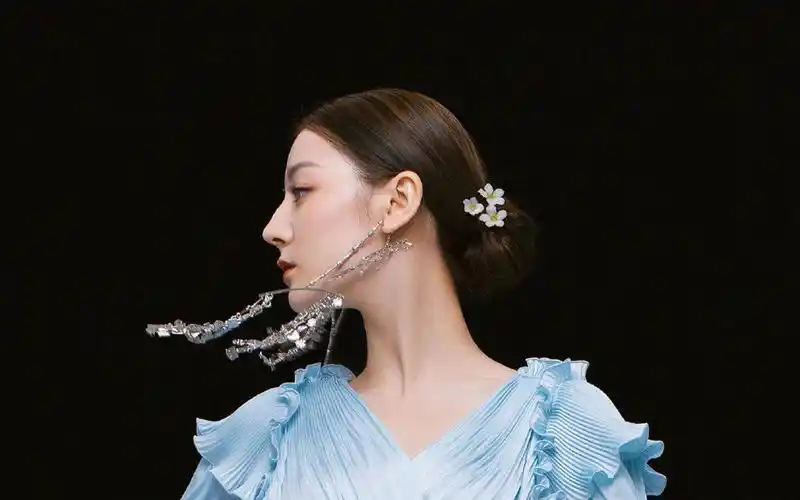 迪丽热巴百变酷美高清桌面壁纸