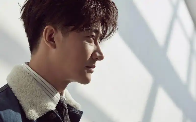 黄轩图片高清桌面电脑壁纸高清大图预览1920x1200_大陆明星下载_美桌