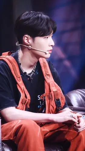 张艺兴这就是街舞图源见水印