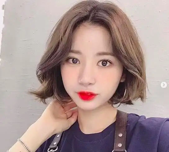 女生什么发型好看,脸大的女生留什么发型好看图11