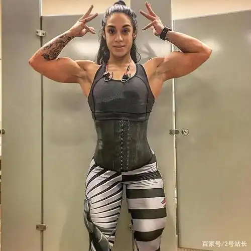 肌肉女kristinanicole掰手腕从未输过的女人