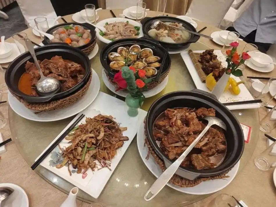 在外聚会吃饭必备河源餐桌上这个标准动作你学会了吗