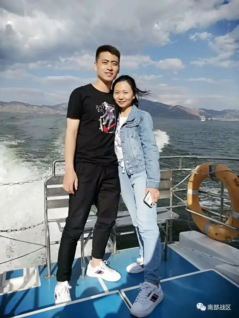 郝苏生活照合影