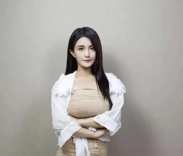 "球王"古阿扎公开认错,整活把直播间玩没了,网友:大也是错?_观众