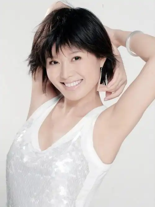 原创43岁程愫罕见露面贤妻良母范儿十足太较真令傅程鹏与她离婚