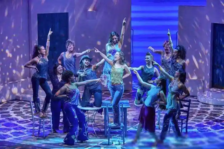 二轮早鸟开票|英文经典原版音乐剧《妈妈咪呀!》时隔17年重返