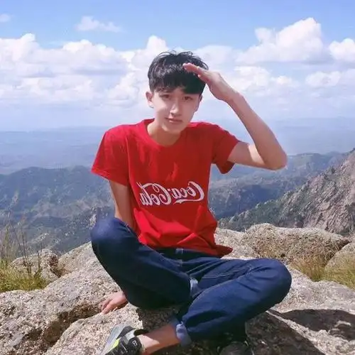 可口可乐帅气小伙儿_微信头像男图片_扣扣居