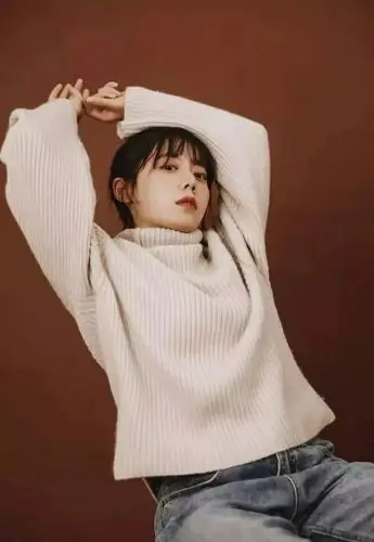 室内人像拍照姿势教你拍出好看大气的写真照