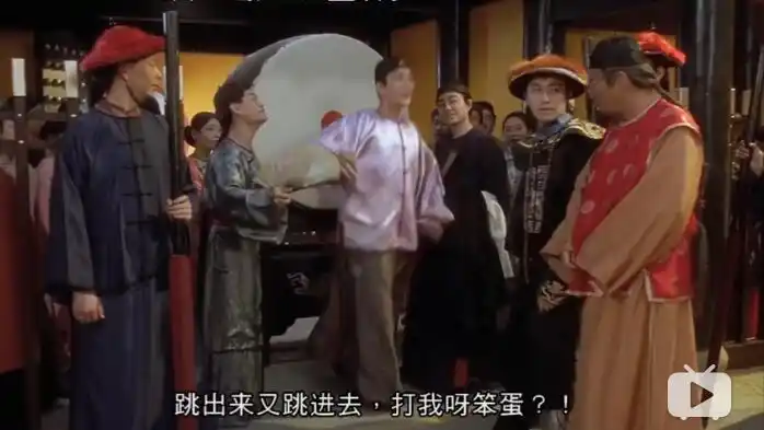 跳过来又跳去,挑衅说"你打我呀笨蛋"的方唐镜简直是我见过的最贱的人