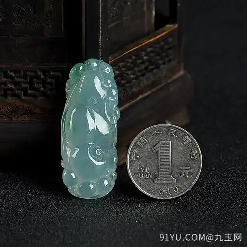 糯冰种蓝绿翡翠福寿吊坠