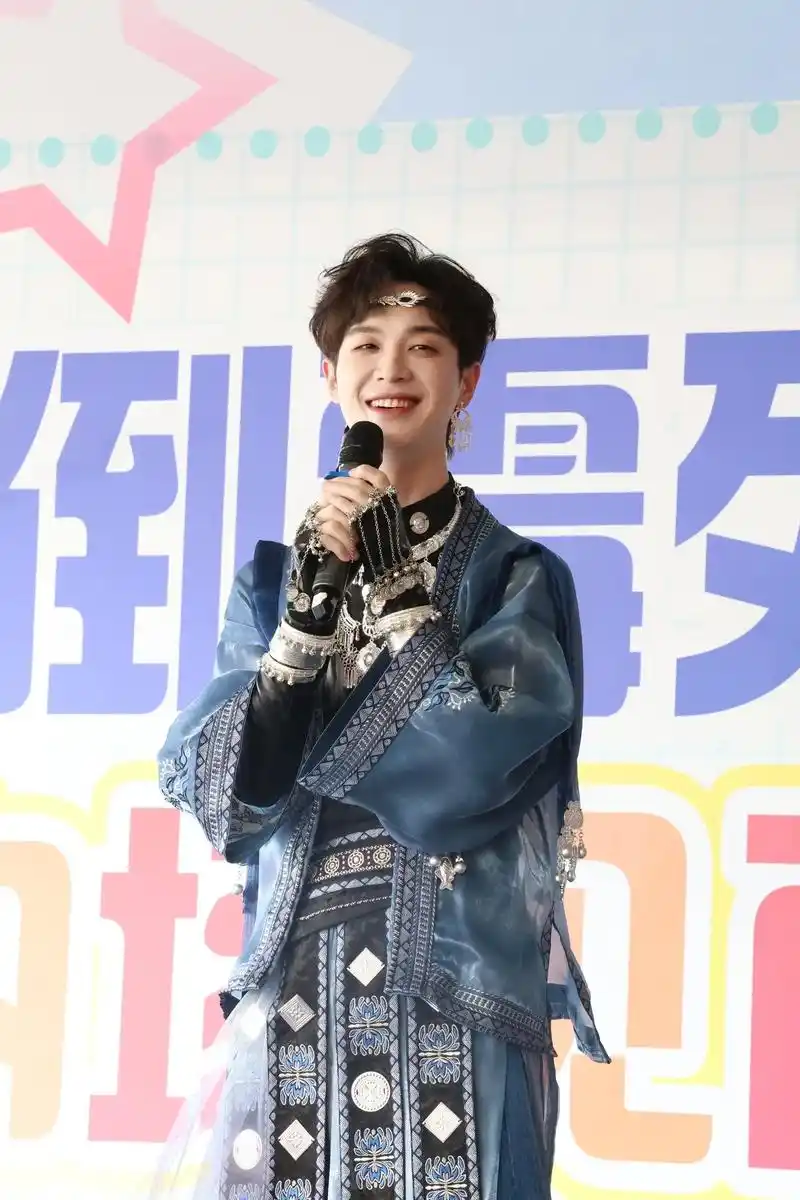 苗族少年.#cv倒霉死勒 #倒霉死勒 #吴韬 - 抖音