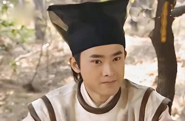 从王思聪喊他"哥",到站在街头寻求安慰,任泉为何走到这一步?