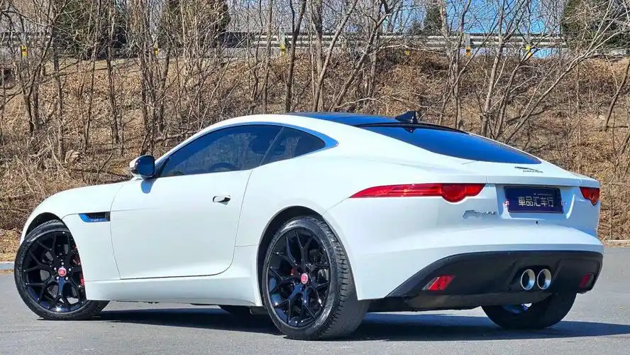 当前位置:>易车>社区>捷豹f-type社区>最新到店2018年捷豹ftypesc硬顶