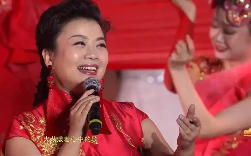 张也《灯火里的中国》"世界大河歌会"2021.10.14_哔哩哔哩_bilibili