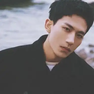 帅气男生头像高清大图阳光 男生酷酷的真人时尚头像大全_男生头像_美