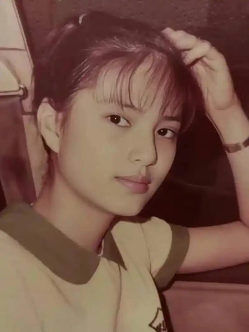 香港老照片#年轻时的李若彤小姐 - 抖音