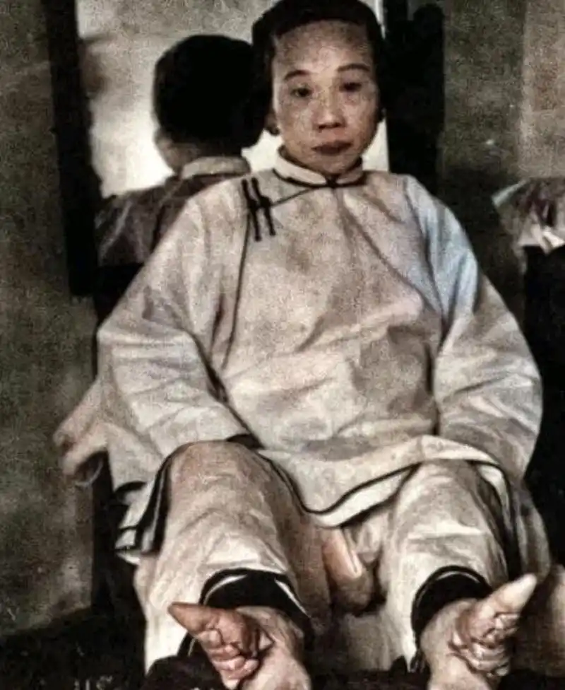 古代三寸金莲的畸形之美