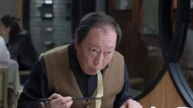 倪大红年轻时有多帅?当看到他24岁时的照片,颜值不输小鲜肉!