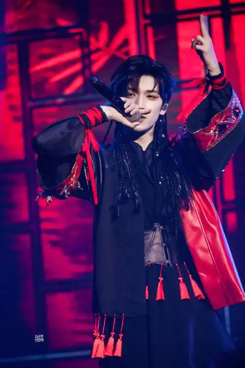 严浩翔刀马旦舞台