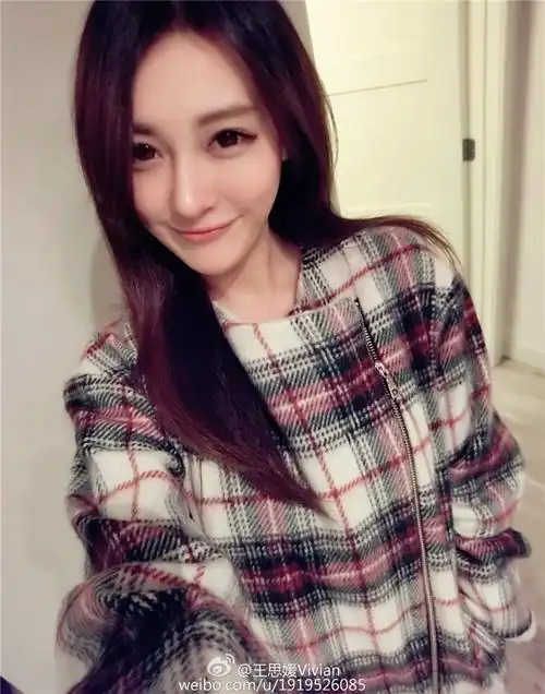 网络红人王思媛vivian天生丽质自拍照(4)