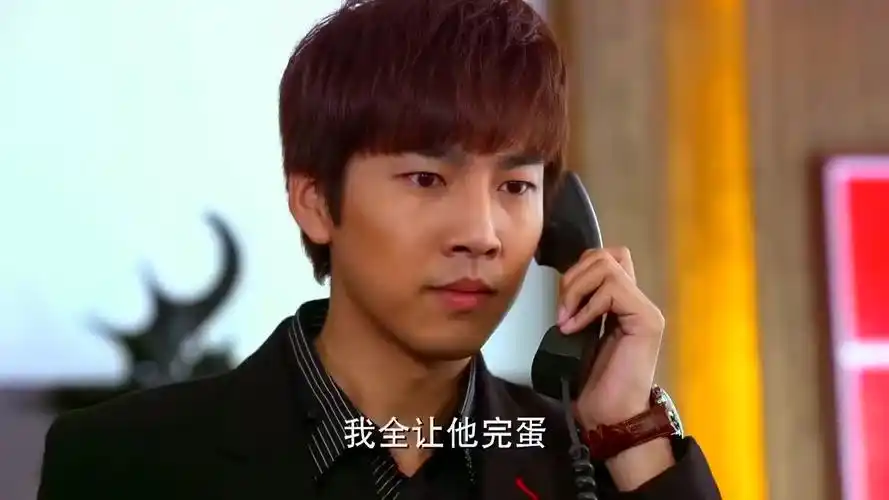 爱的阶梯:楚董报复路风,抓住他怀孕老婆,不料孩子是自己儿子的