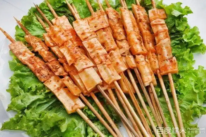 烤鹌鹑,马步鱼,羊肉串,板筋,脆骨